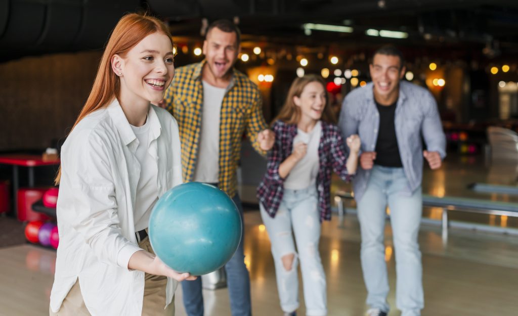 people bowling